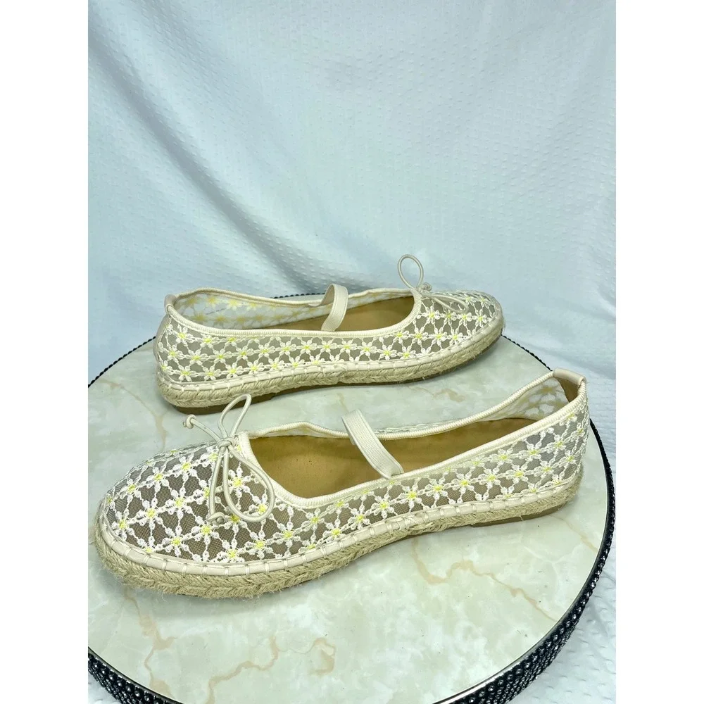 Madden Girl Floral Lace Mesh Espadrille Mary Jane Flats Womens 8.5 Cream Ballet